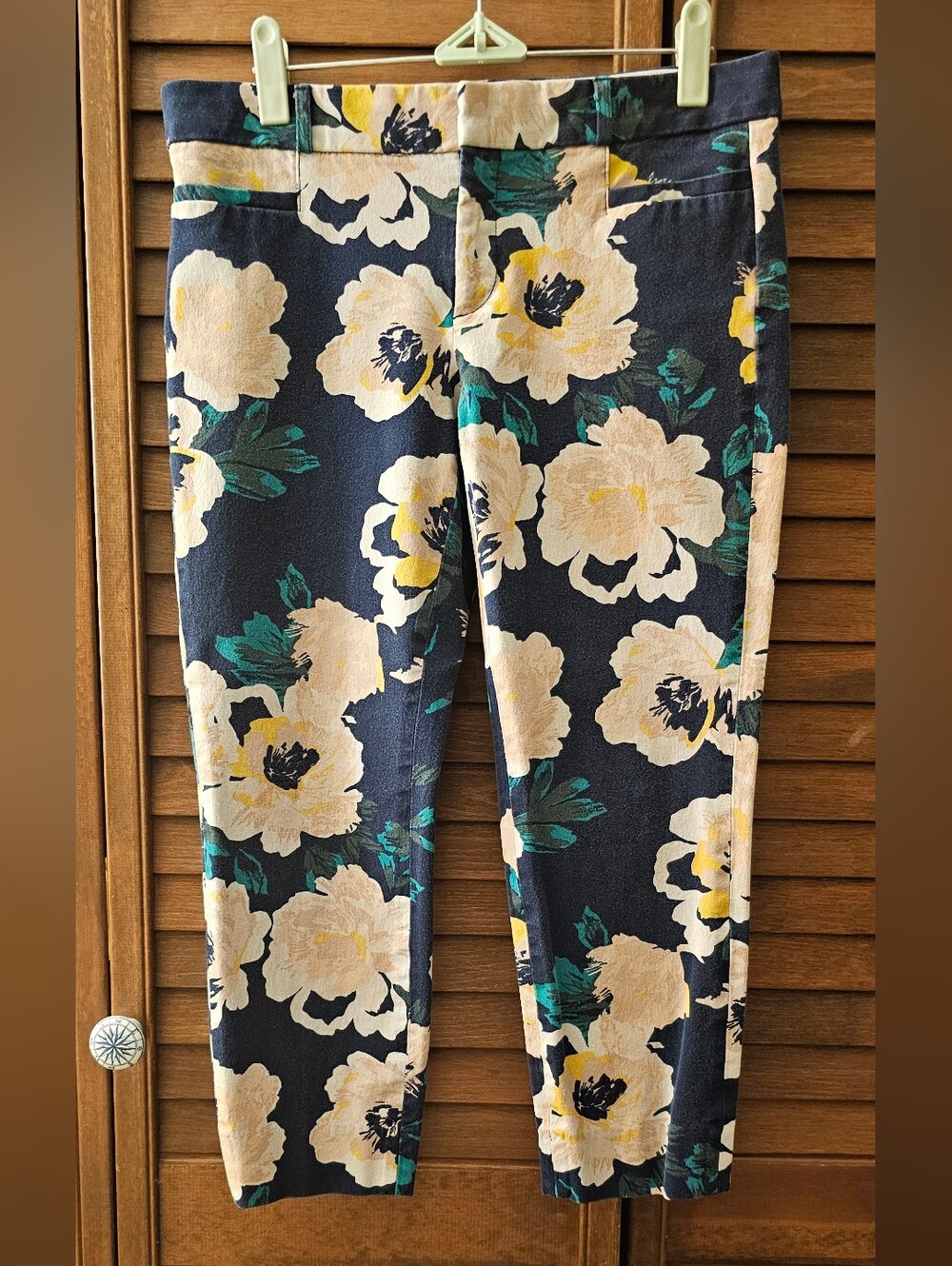 Banana Republic Sloan Fit Floral Ankle Pants in 6P